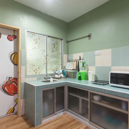 Gunung View Homestay 10 To 12 Pax Near Sunway Tambun Ипох Екстериор снимка
