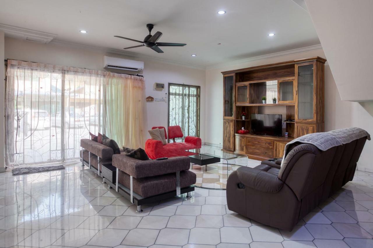 Gunung View Homestay 10 To 12 Pax Near Sunway Tambun Ипох Екстериор снимка
