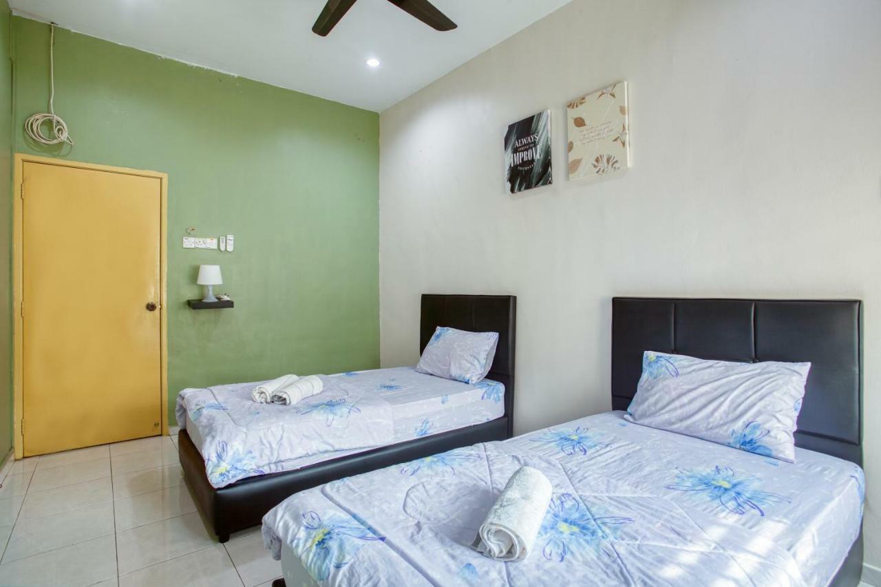 Gunung View Homestay 10 To 12 Pax Near Sunway Tambun Ипох Екстериор снимка